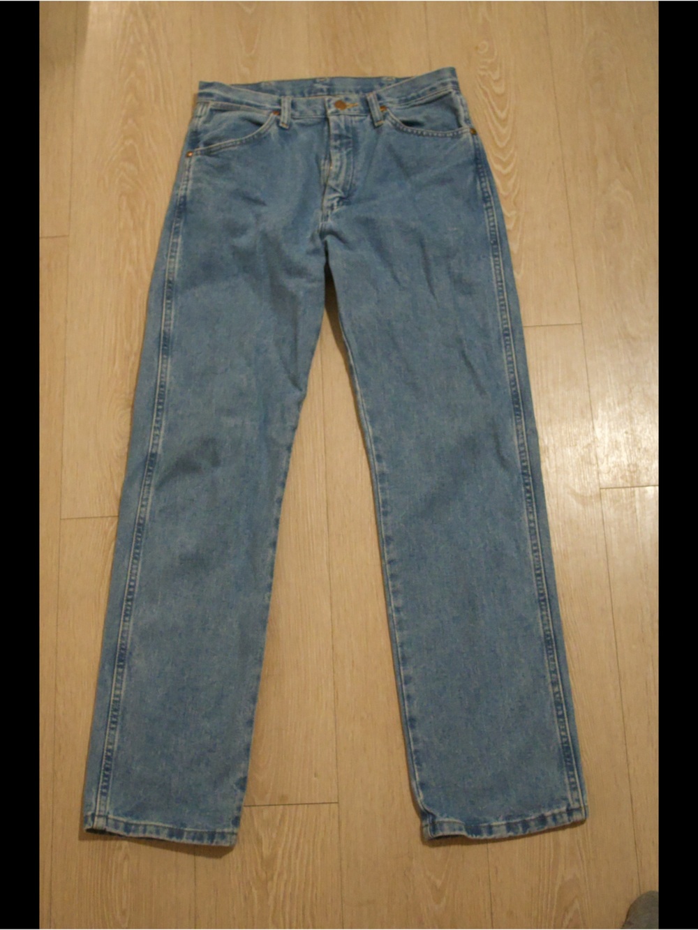 Wrangler Men's Bootcut Jeans in Light Blue Denim